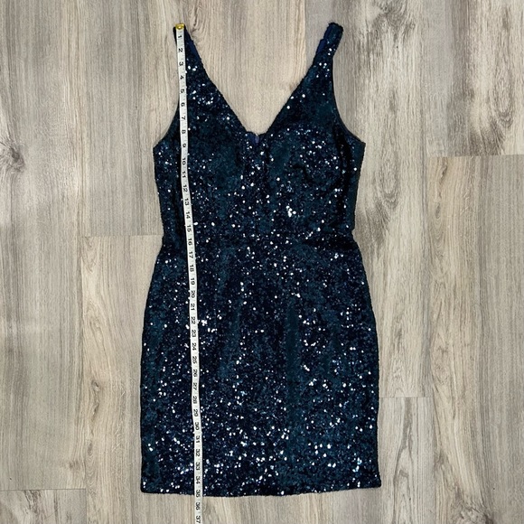 Nightway NW Dark Navy Blue Sequin Sleeveless V Neck Party Sheath Dress Size 10 - Picture 2 of 10